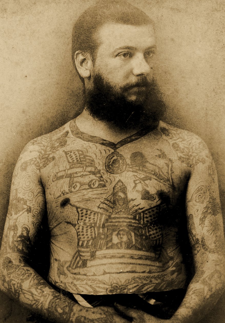 صورة لرجل موشوم عام 1900 بواسطة تشارلز ايزنمان