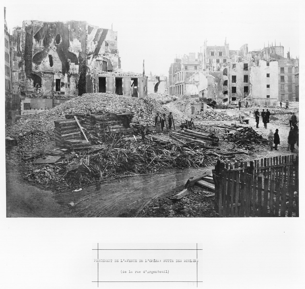 بناء شارع de l&39;Opera ، butte des Moulins ، شارع شارع سانت روش ، باريس ، 1858-78 بواسطة تشارلز مارفيل