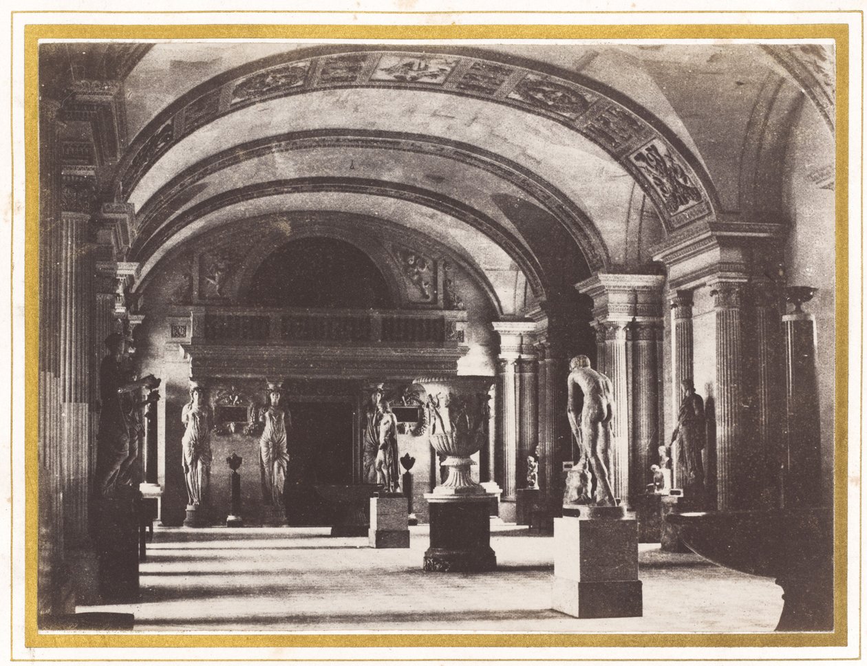 غرفة Caryatids بمتحف اللوفر بواسطة تشارلز مارفيل