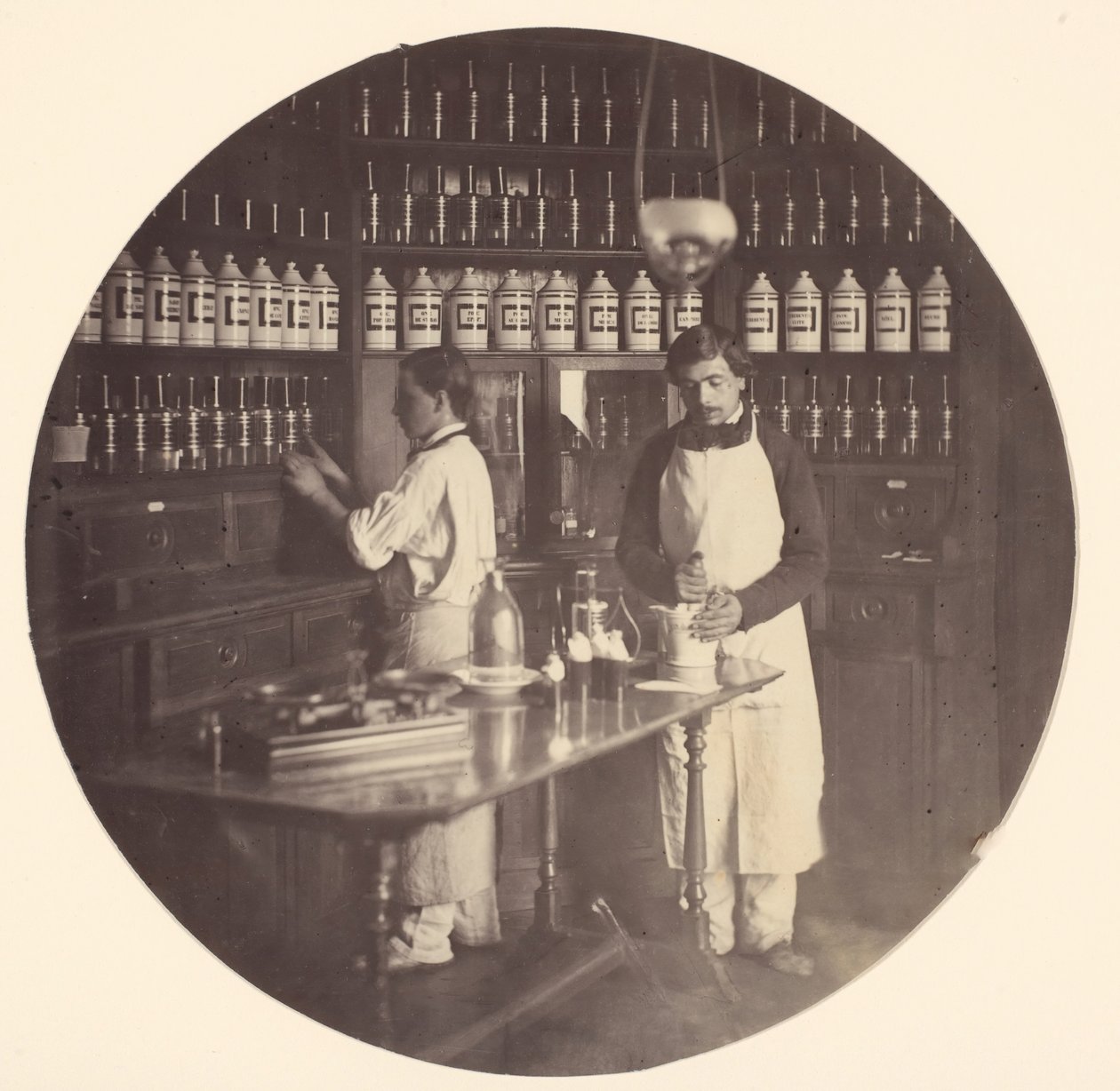 اللجوء الإمبراطوري في فينسين ، الصيدلية ، 1858-59. بواسطة تشارلز نيجري