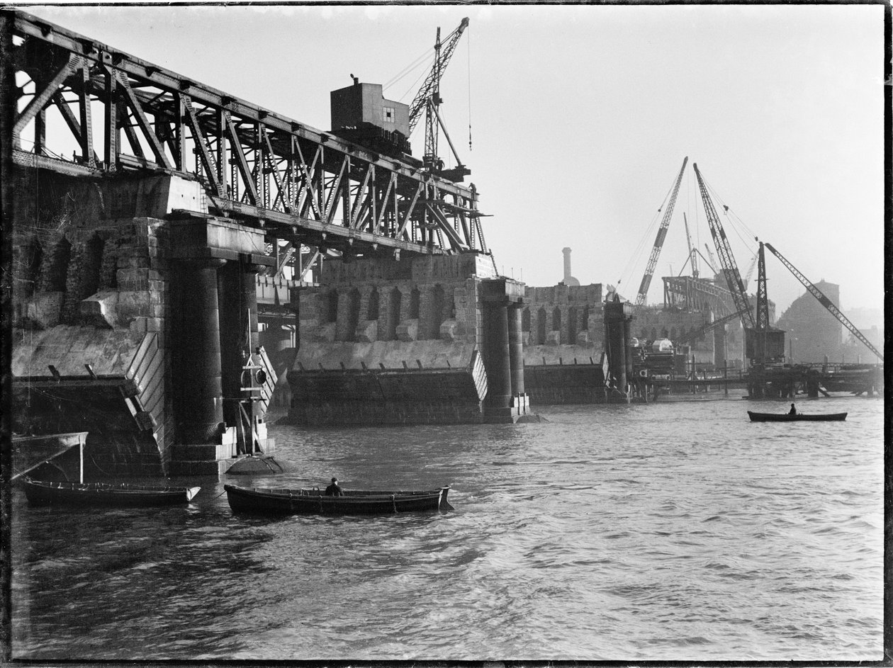 هدم جسر واترلو ، لامبيث ، سلطة لندن الكبرى ، 1936. بواسطة تشارلز وليام بريكيت
