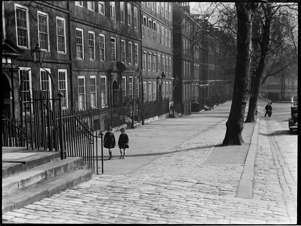 King's Bench Walk ، Inner Temple ، City and County of the City of London ، GLA ، 1930s. بواسطة تشارلز وليام بريكيت