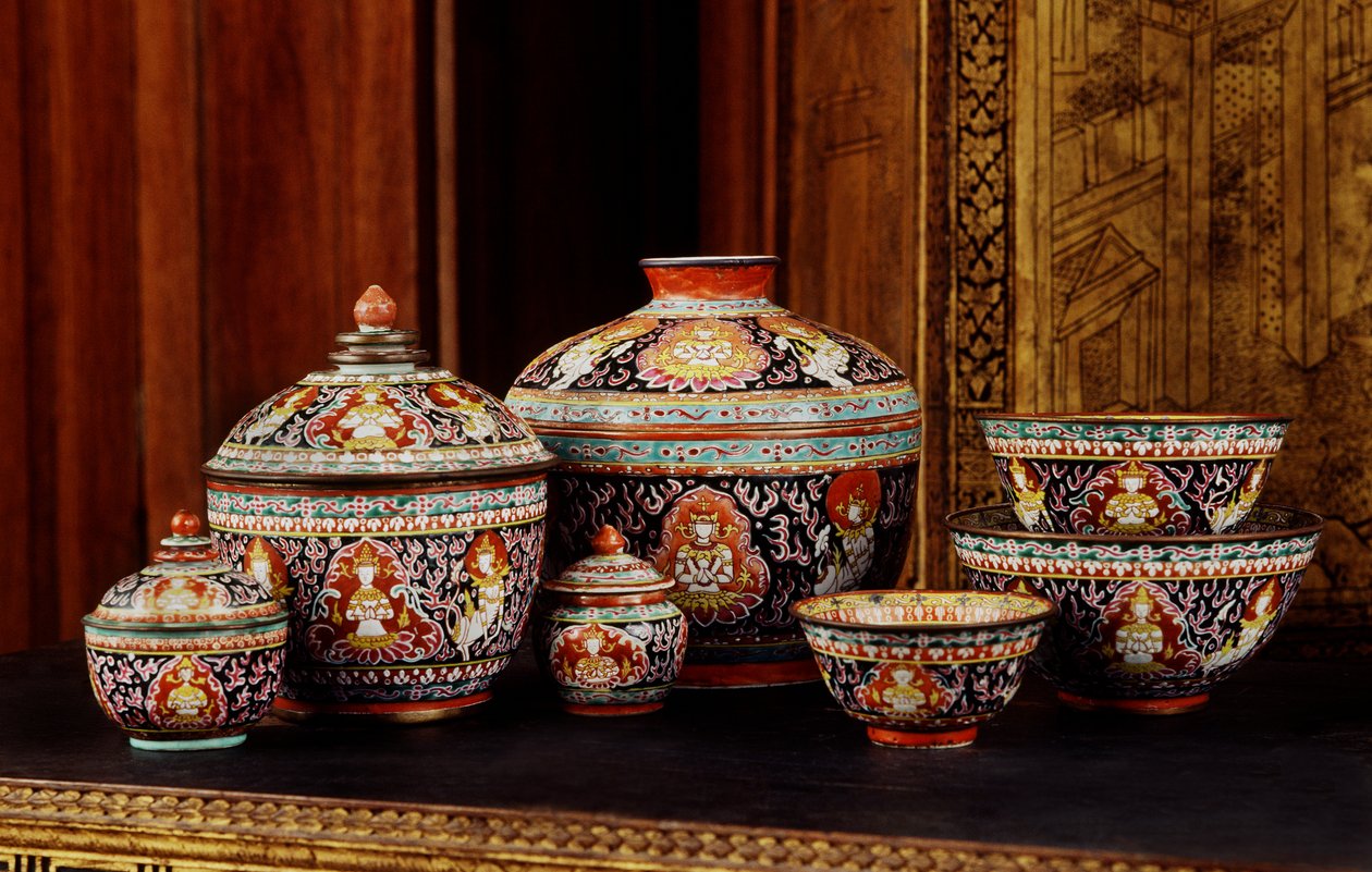 فخار بنشارونج ، أواخر فترة أيوثايا (1350-1767) (سيراميك) بواسطة المدرسة الصينية