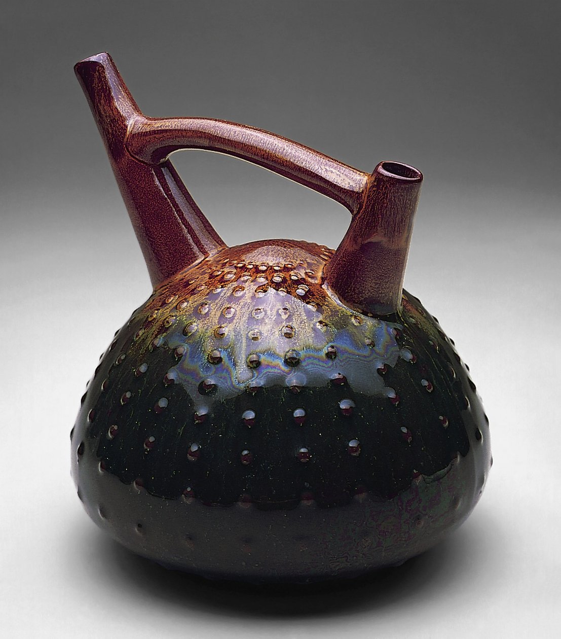 سفينة قنفذ البحر المزدوجة ، c.1879-1882 (سيراميك) بواسطة كريستوفر دريسر