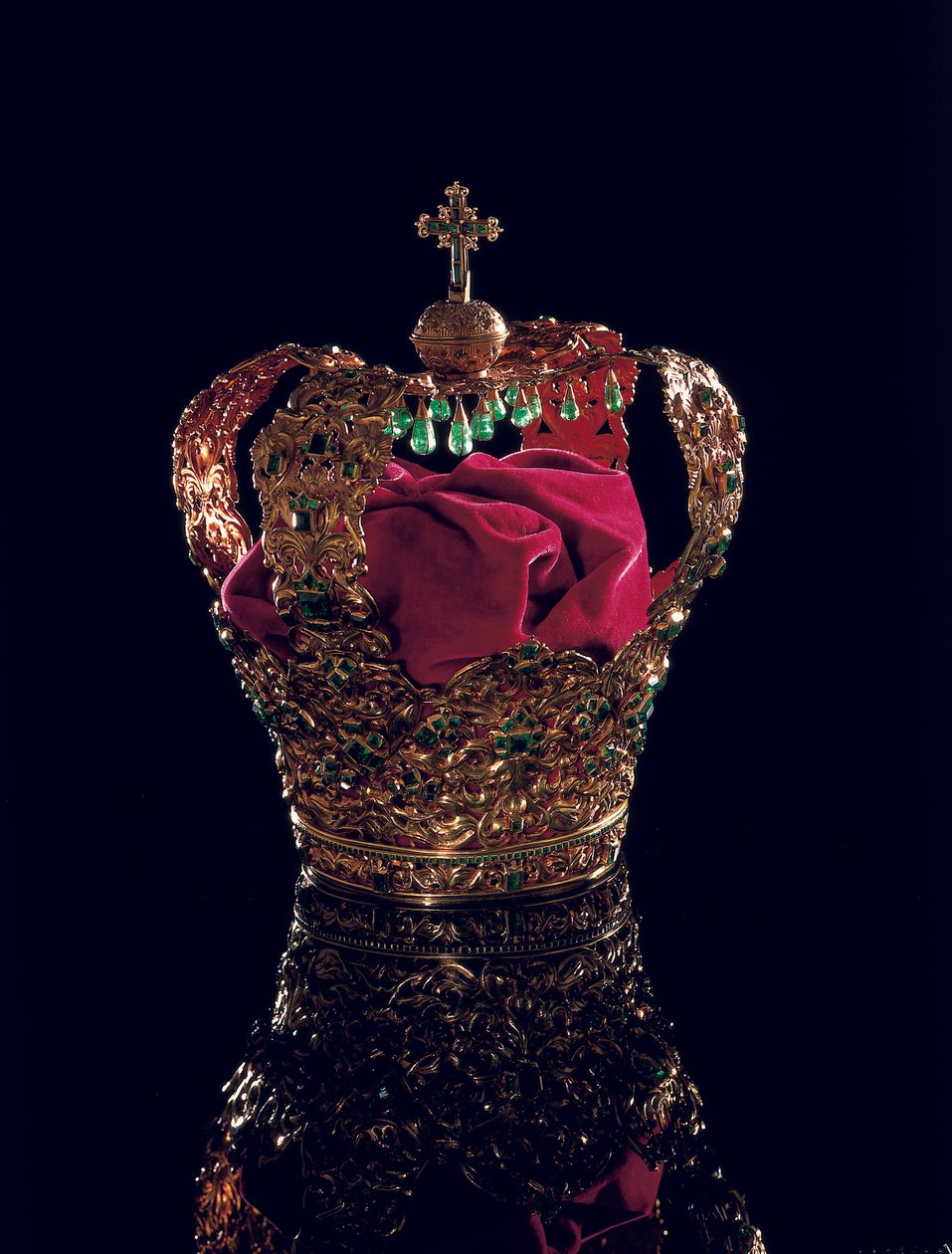تاج جبال الأنديز ، ج .1593 بواسطة المدرسة الكولومبية
