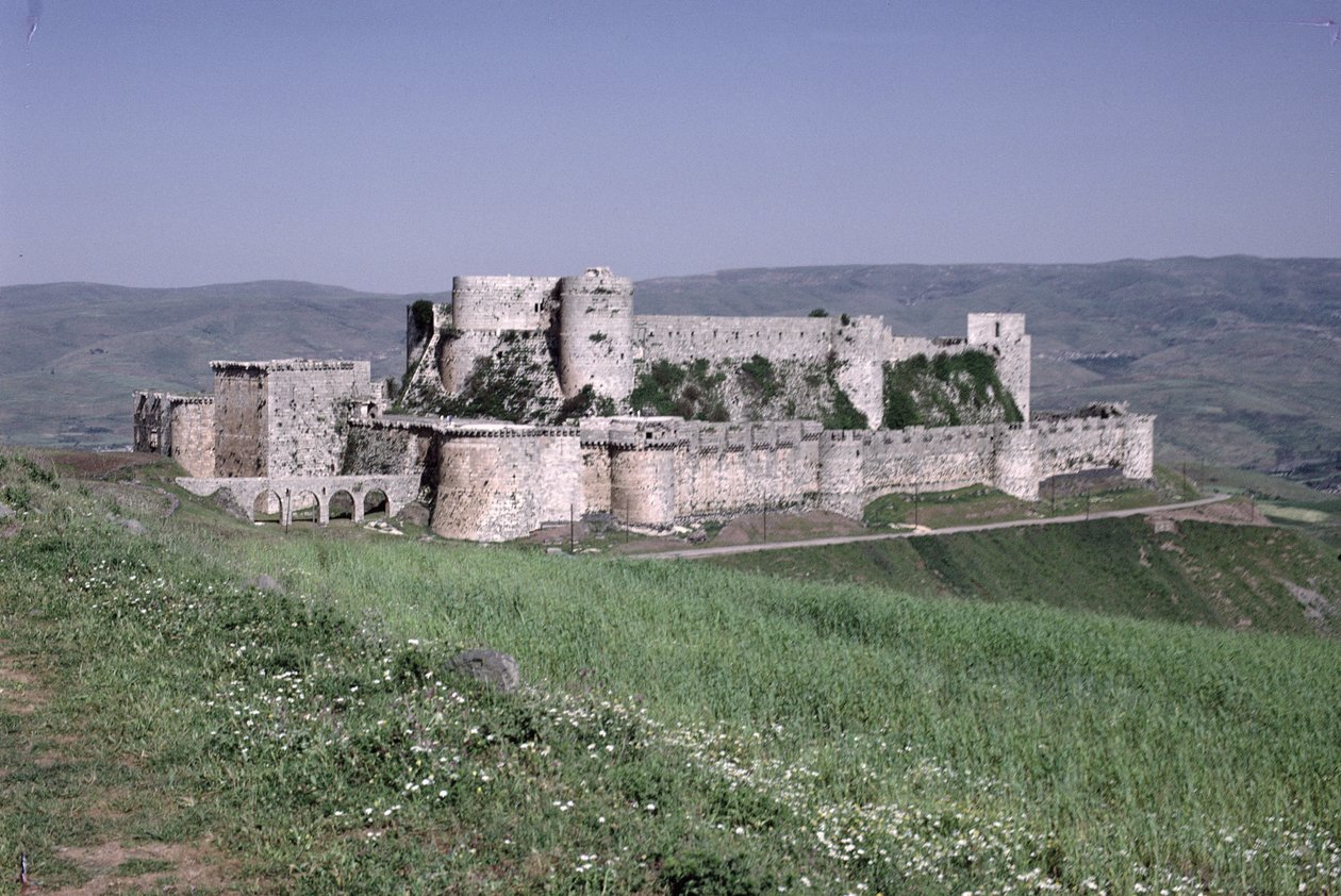 منظر عام لقلعة Krak des Chevaliers ، c.1143 بواسطة الفترة الصليبية