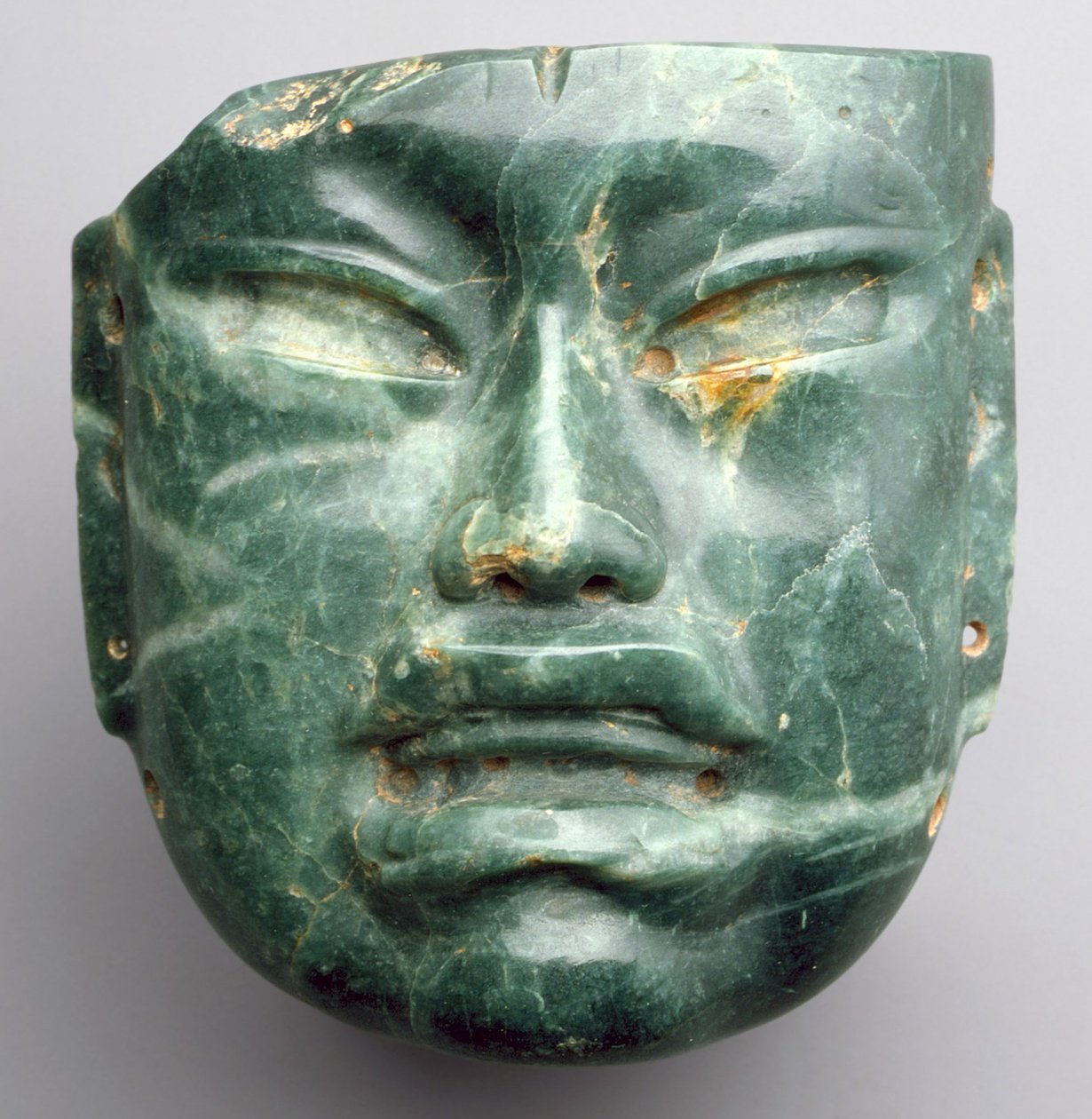 قناع ، 900-400 قبل الميلاد (الجاديت) بواسطة ثقافة Olmec
