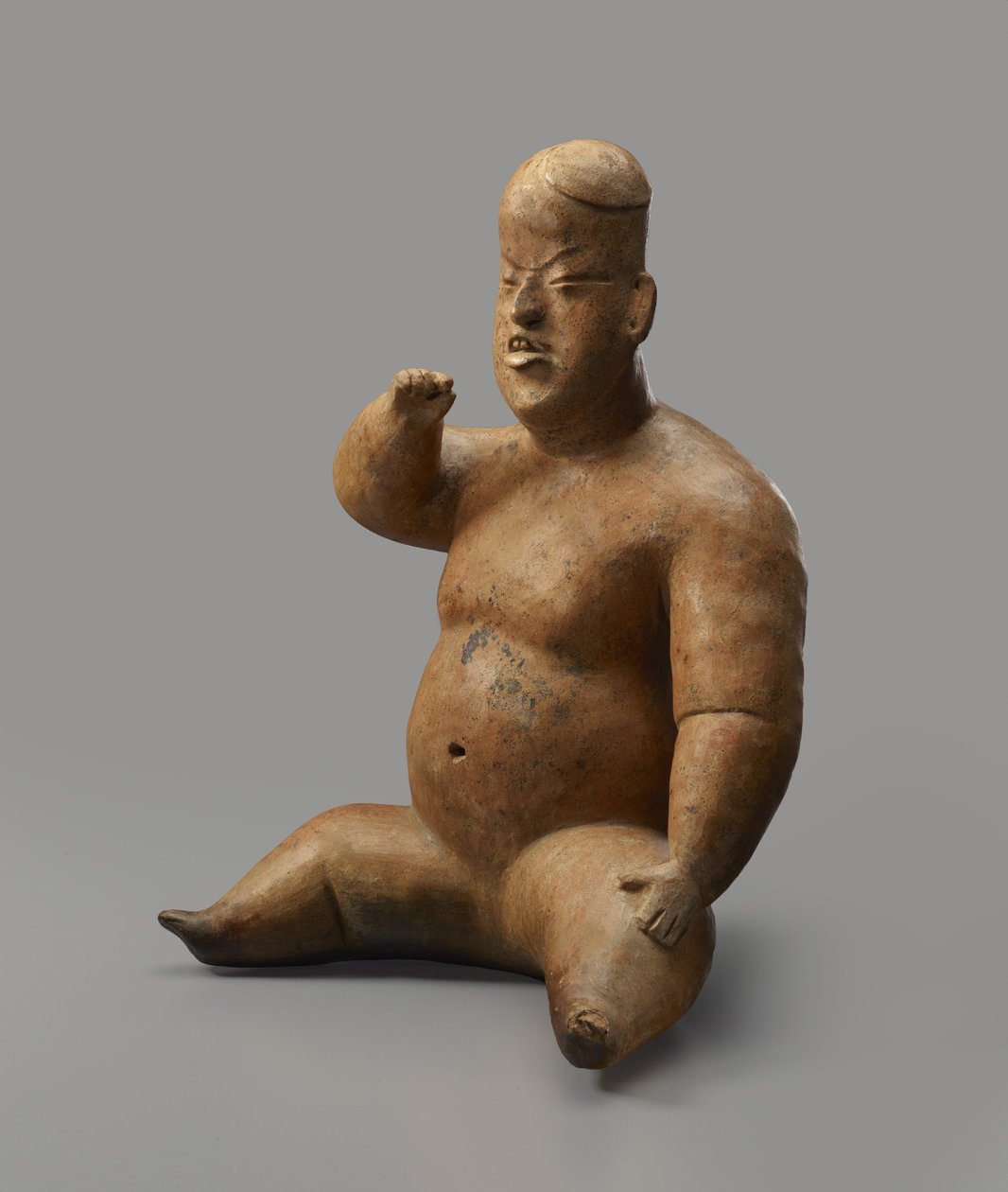 مجسم جالس (خزف منزلق) بواسطة ثقافة Olmec