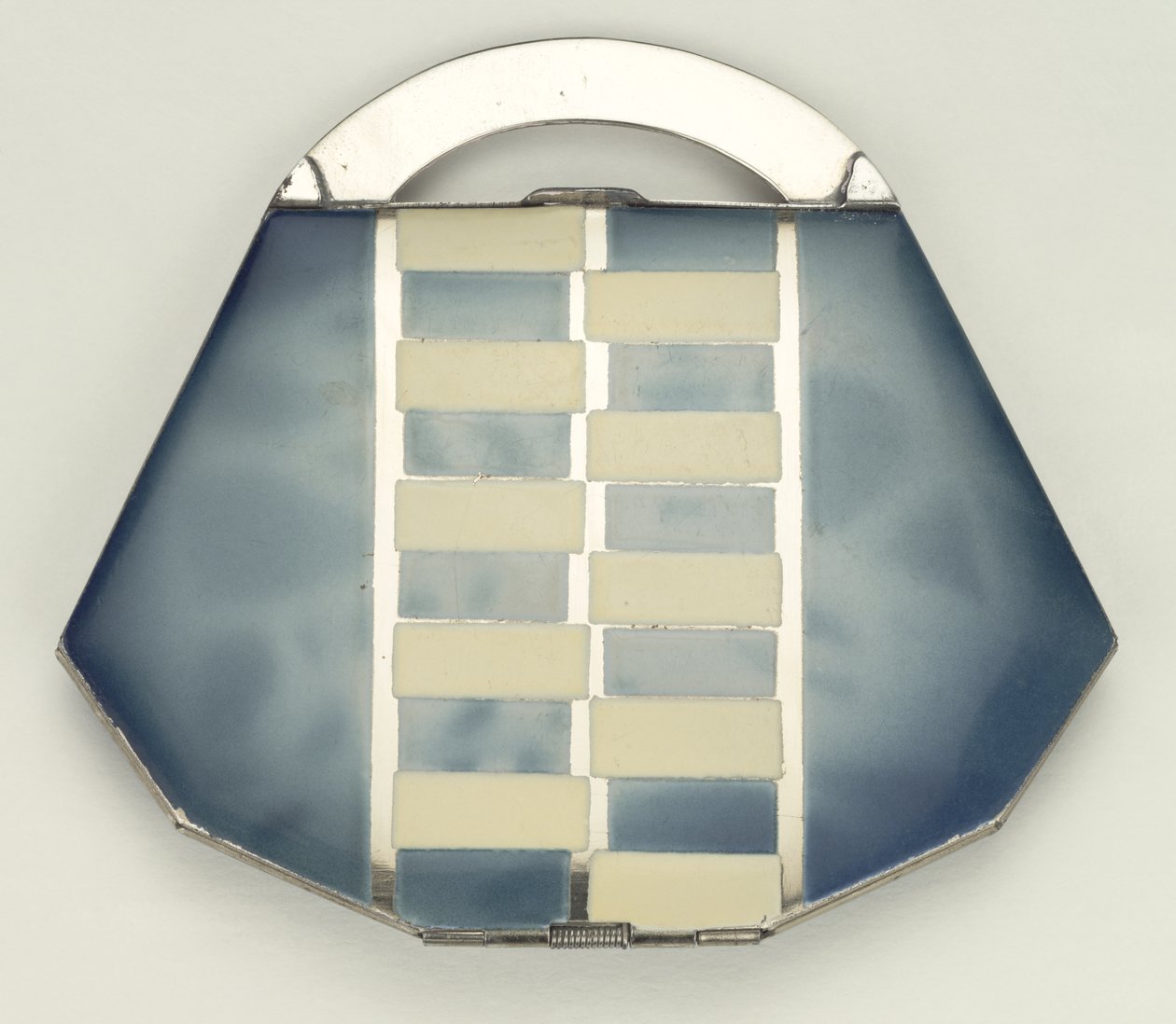 Princess Princess Hand Bag Powder Compact ، 1930s بواسطة المدرسة التشيكية