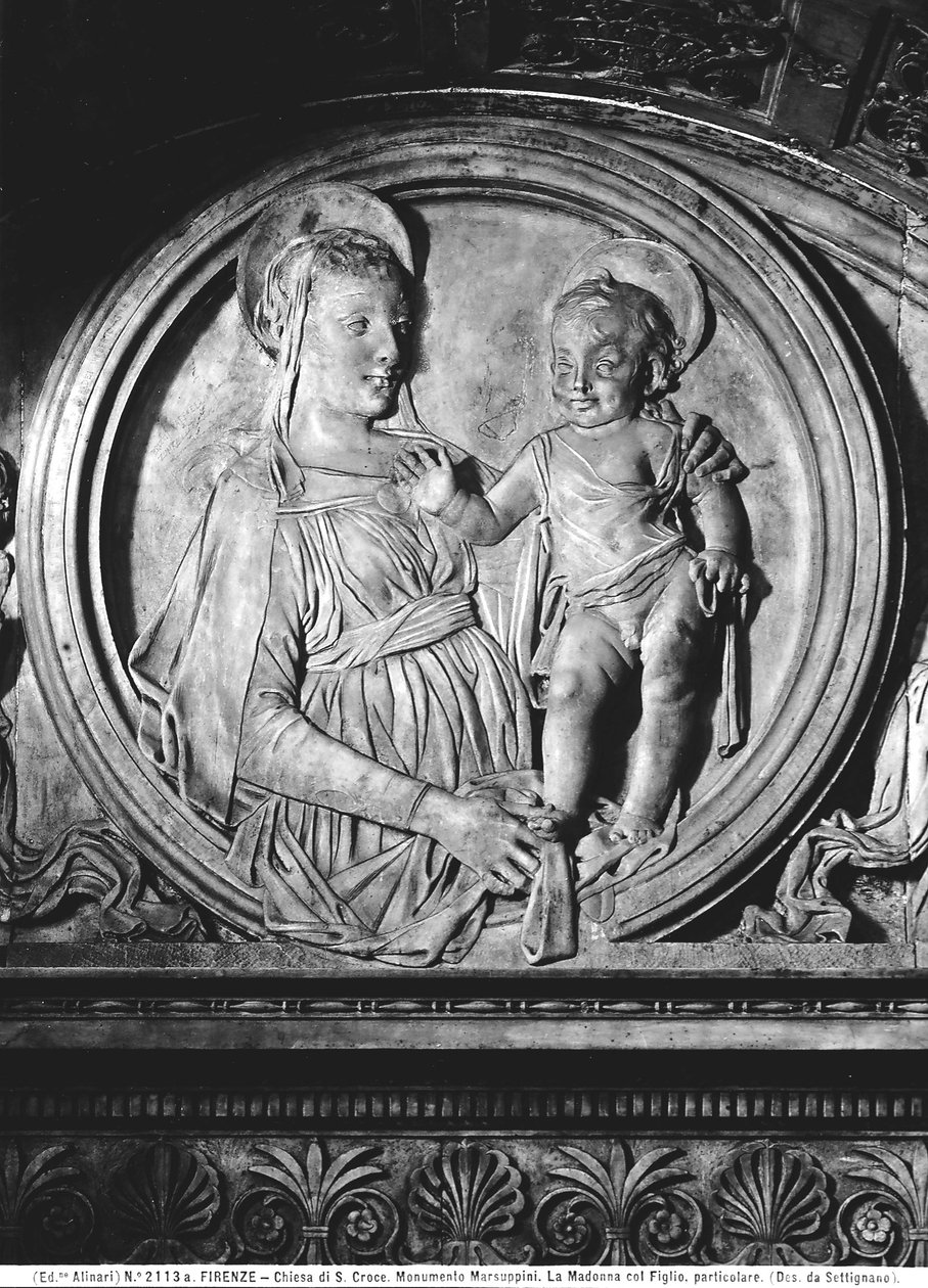 Madonna and Child of the Monument to Carlo Marsuppini (marble) بواسطة Desiderio da Settignano