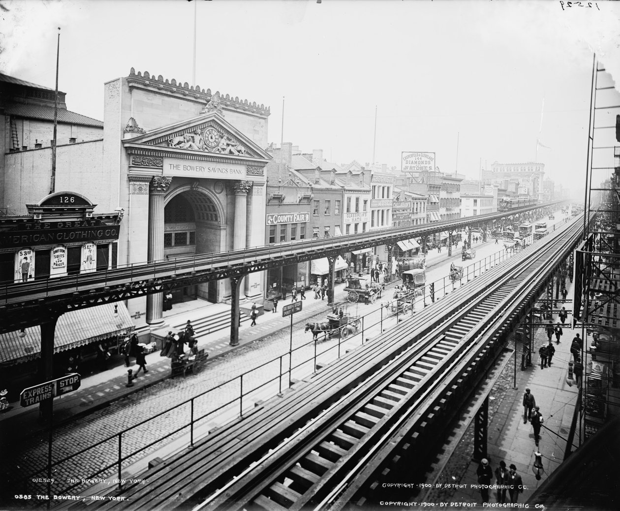 The Bowery ، نيويورك ، c.1900 بواسطة شركة ديترويت للنشر