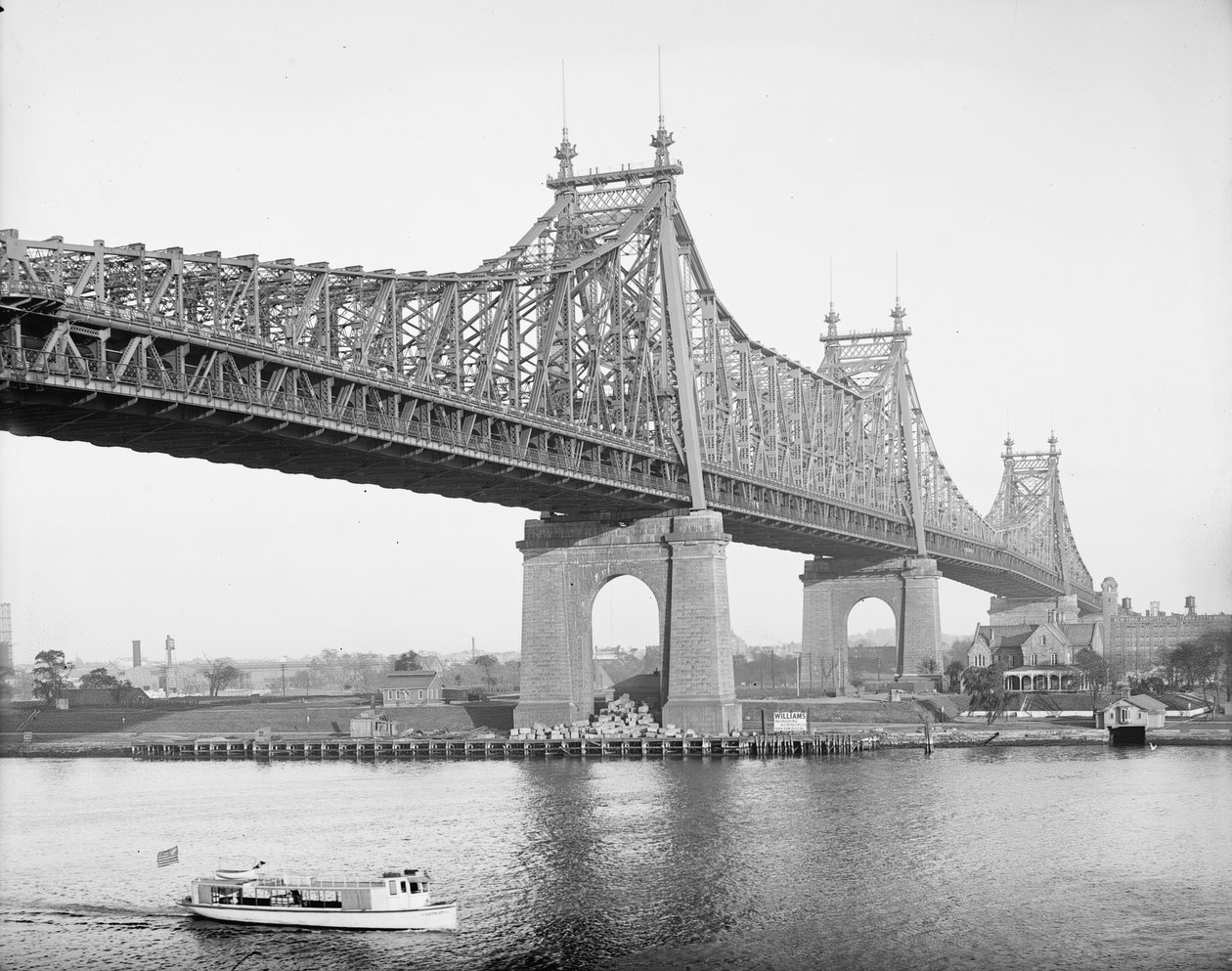 جسر جزيرة بلاكويل ، مدينة نيويورك ، الولايات المتحدة الأمريكية ، حوالي عام 1910 (صورة b / w) بواسطة شركة ديترويت للنشر