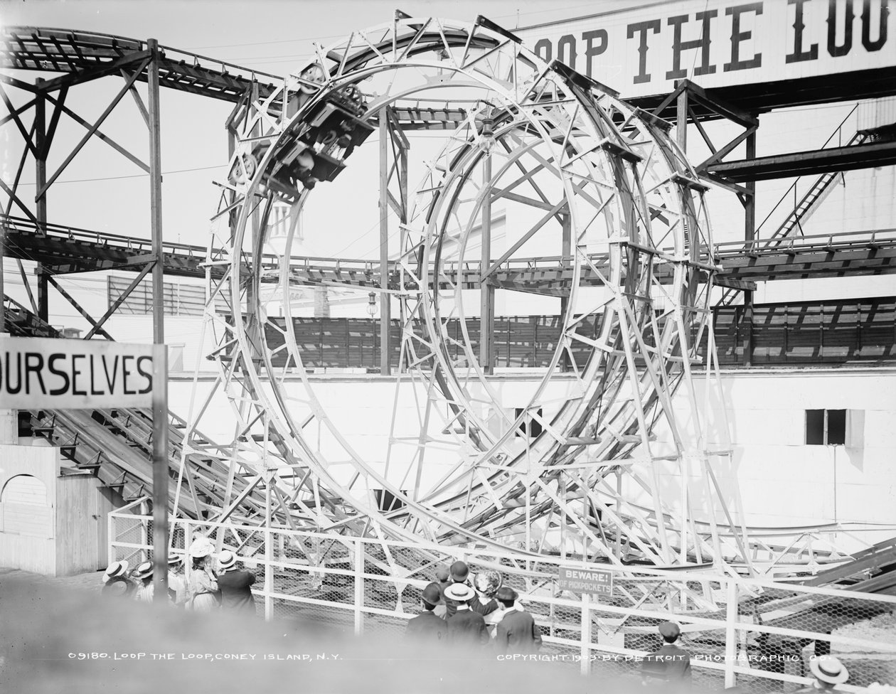 Loop the Loop ، جزيرة كوني ، نيويورك ، حوالي 1903 (صورة بالأبيض والأسود) بواسطة شركة ديترويت للنشر