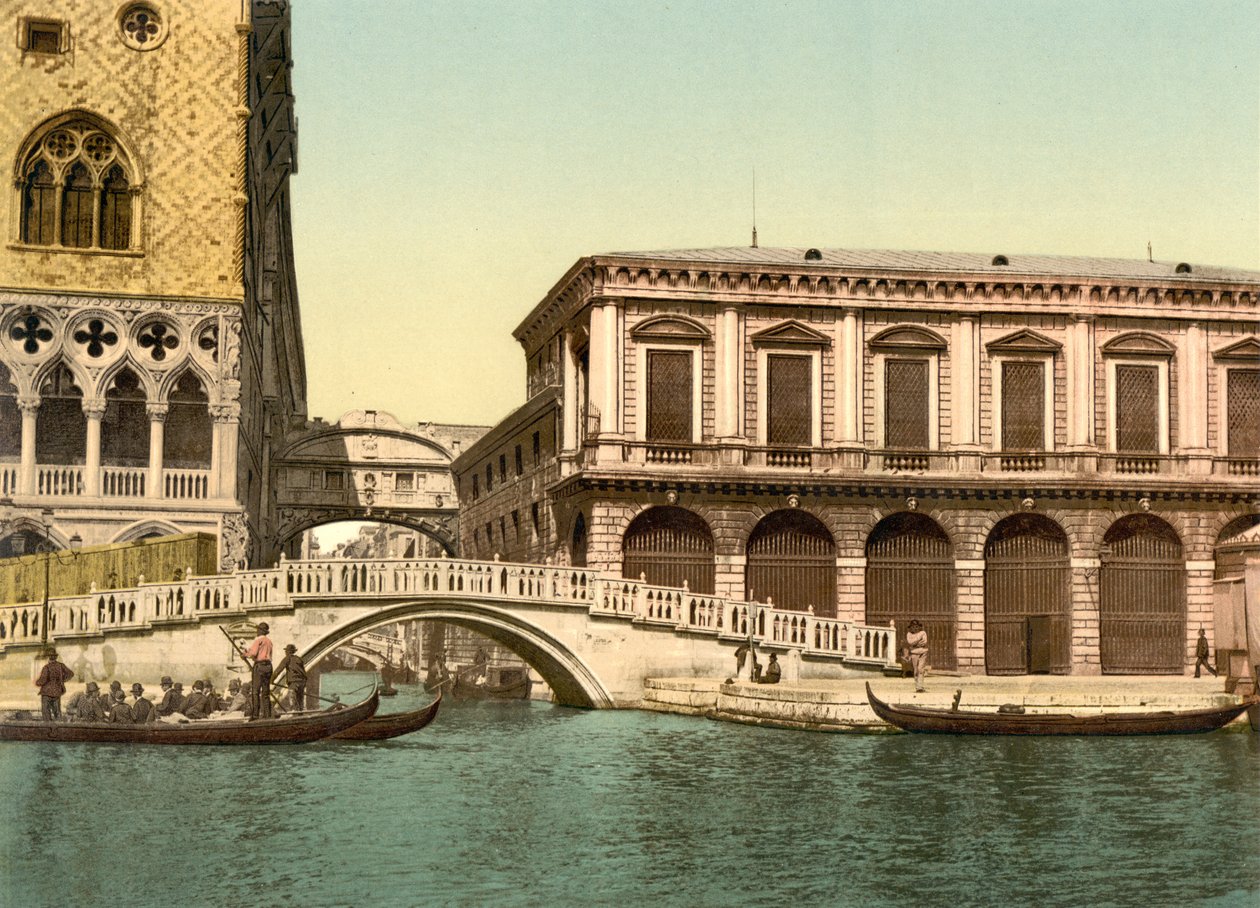 جسر سترو مع جسر التنهدات ، البندقية ، 1890-1900 بواسطة شركة ديترويت للنشر