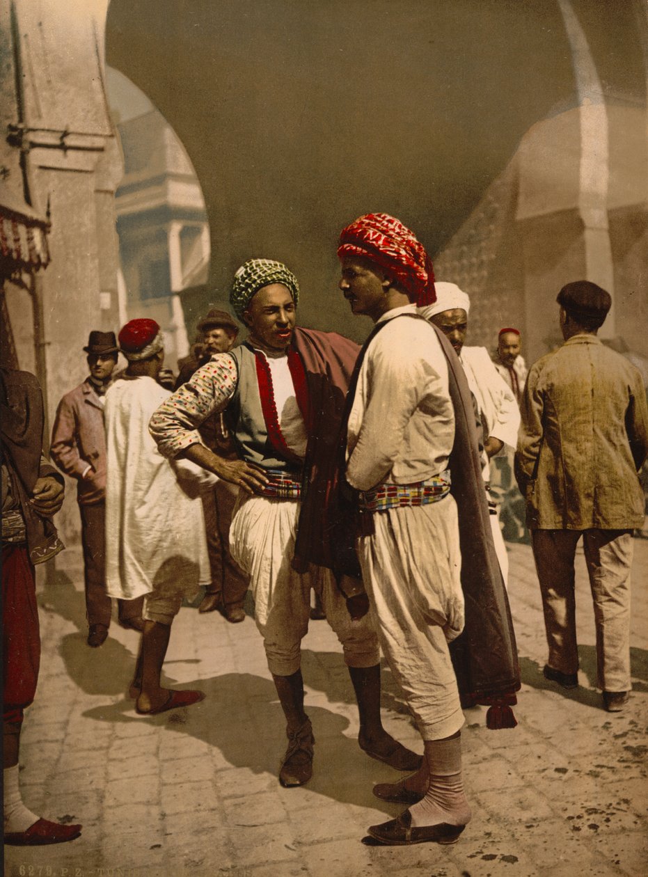 رجال عمامون في تونس ، 1899 (فوتوكروم) بواسطة شركة ديترويت للنشر