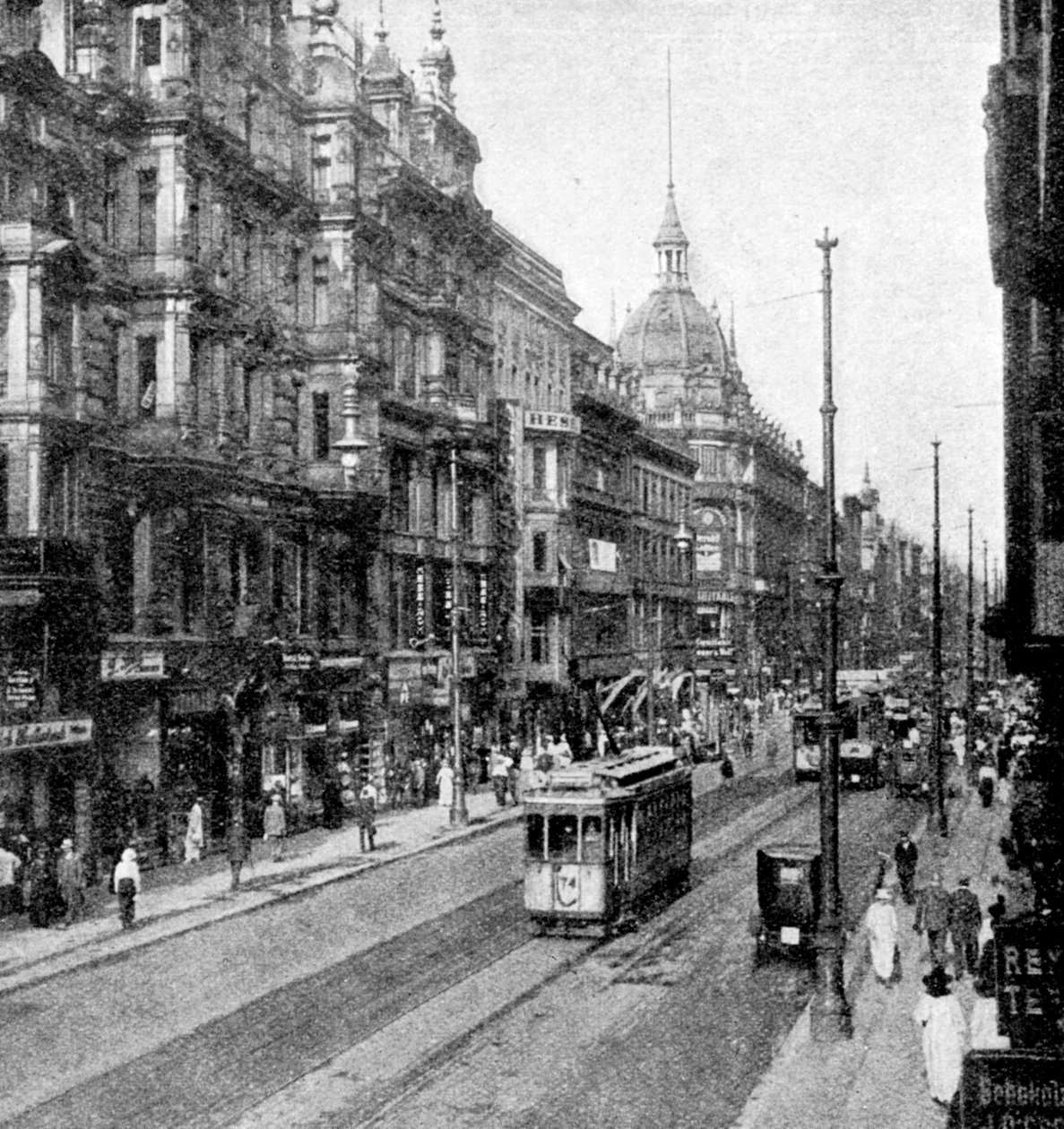 برلين ، ألمانيا ، 1922. بواسطة دونالد ماكليش