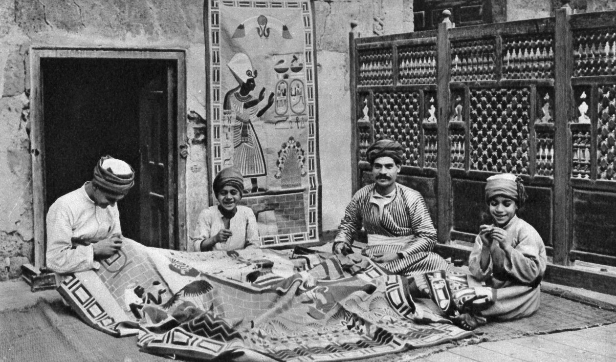 الحرفيين ، بازار الخيام ، القاهرة ، مصر ، c1922. بواسطة دونالد ماكليش