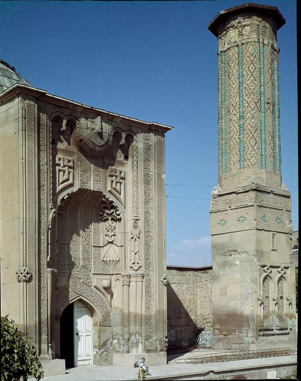 منظر للمدرسة الإسلامية (١٢٥٨) بواسطة سلالة السلجوق
