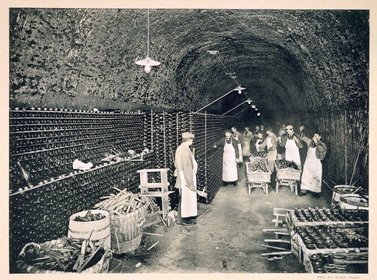 زجاجات تخزين ، من "Le France Vinicole" ، نقشها B. Arnaud ، حانة. بواسطة Moet und Chandon ، Epernay (فوتوليثو) بواسطة EM Choque