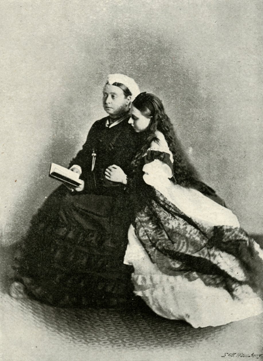 جلالة الملكة الأميرة بياتريس ، أبريل ١٨٧١ ، ١٨٩٧. بواسطة E. and S. Woodbury