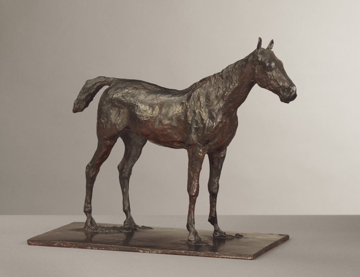 حصان يقف ، على غرار c.1870s ، يلقي 1919-1921 بواسطة إدغار ديغا
