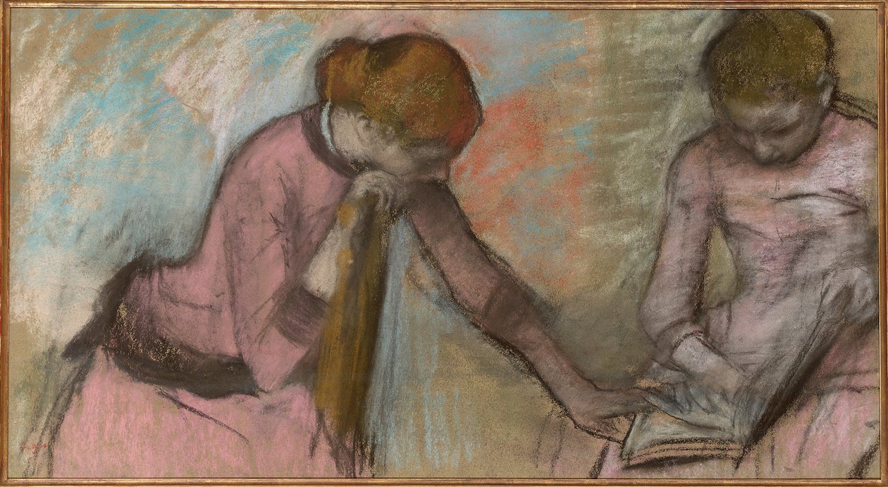فتيات صغيرات ينظرن إلى ألبوم ، حوالي 1884 (باستيل على ورق موضوع على بطاقة) بواسطة إدغار ديغا