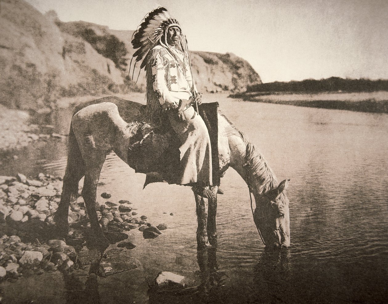 زعيم قبيلة بلاك فيت ، حوالي 1907 (صورة b / w) بواسطة إدوارد شريف كيرتس