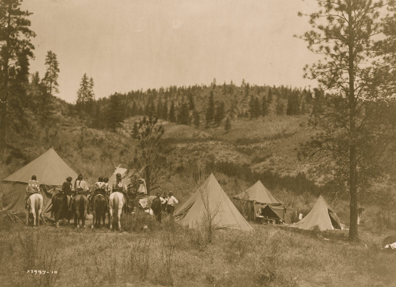 معسكر المؤلف بين سبوكان 1910 (صورة) بواسطة إدوارد شريف كيرتس