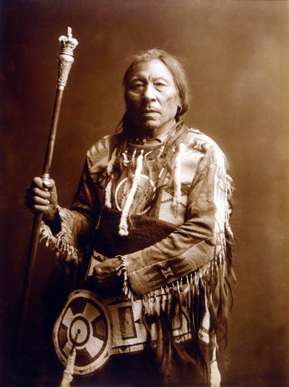 الأرنب الجري (Aatsista-Mahkan 1833-1911) ، Blackfeet Indian ، c. 1900 ، الصورة إدوارد س. كيرتس بواسطة إدوارد شريف كيرتس