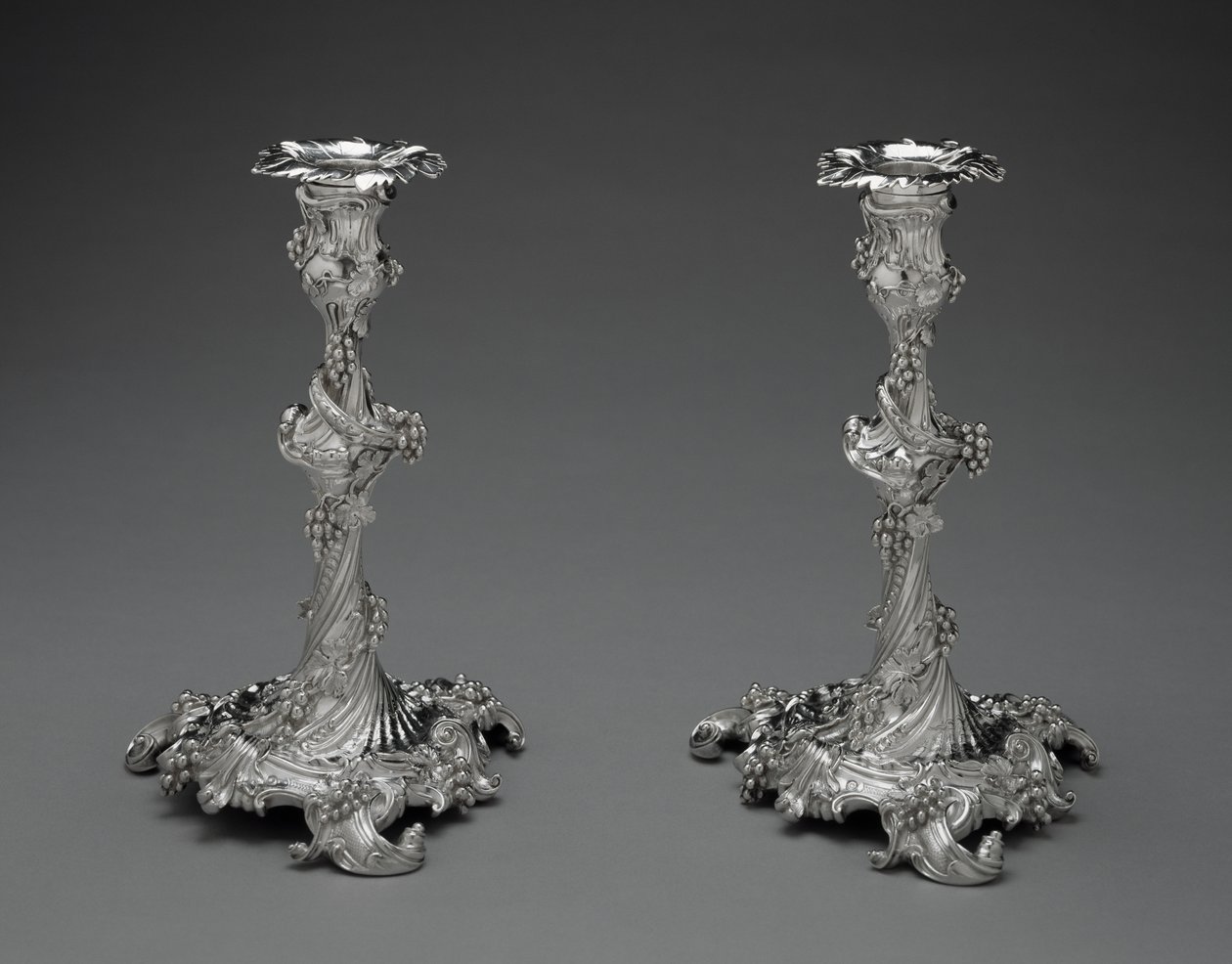 زوج شمعدان ، c.1755-56 (فضي) بواسطة إدوارد ويكلين