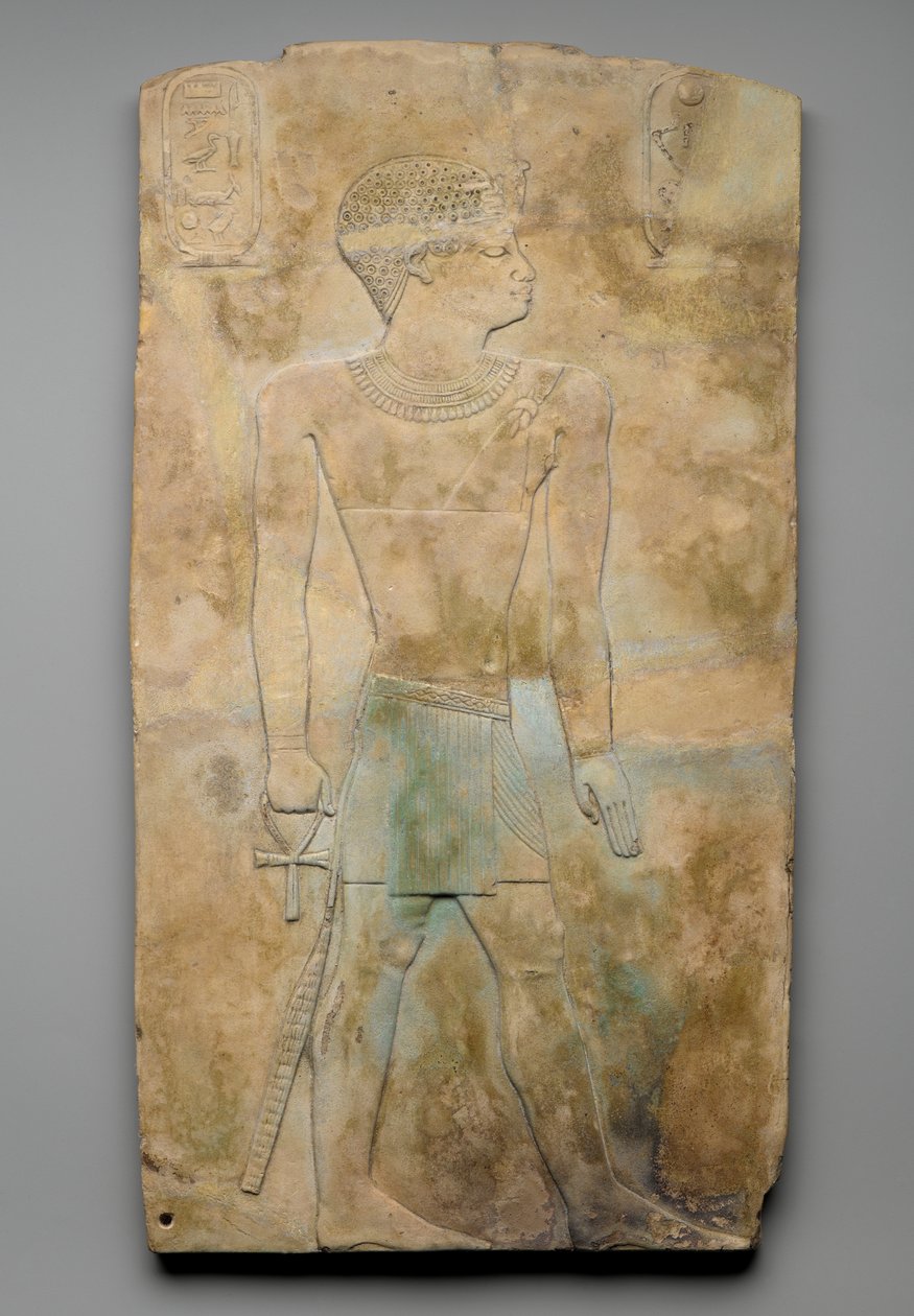 لوحة عليها نقش بارز من الملك إيوبوت ، c.754-20 أو 715 قبل الميلاد (faienece) بواسطة مصري
