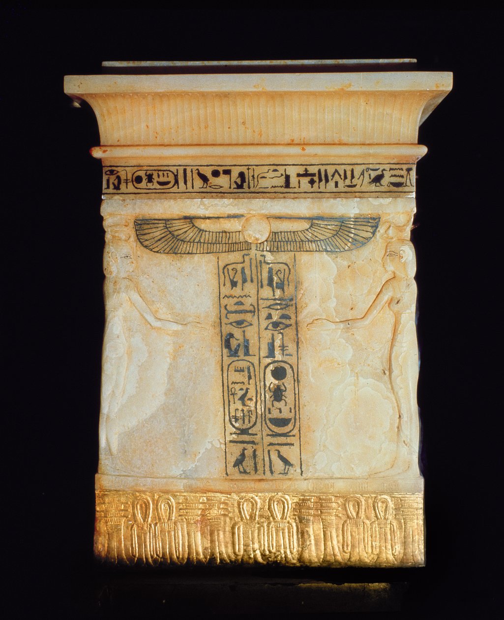 صدر كانوبي ، من مقبرة توت عنخ آمون (1370-1352 قبل الميلاد) المملكة الحديثة (المرمر) بواسطة الأسرة الثامنة عشر المصرية