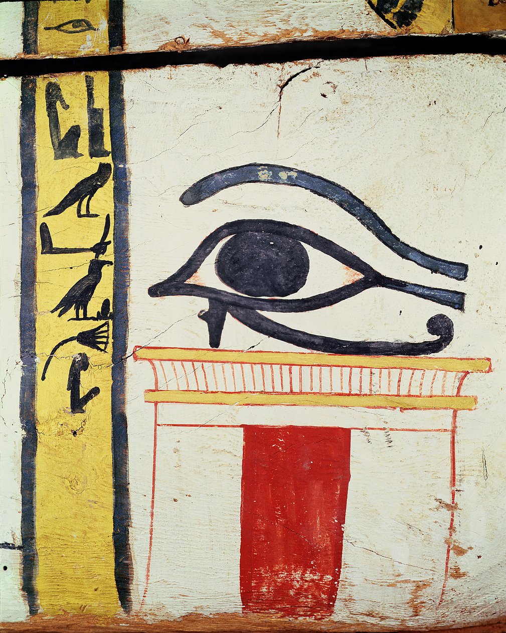 Wedjat Eye ، التفاصيل من غطاء التابوت لسيدة Madja ، المملكة الحديثة ، c.1450 قبل الميلاد (الخشب المطلي) بواسطة الأسرة الثامنة عشر المصرية
