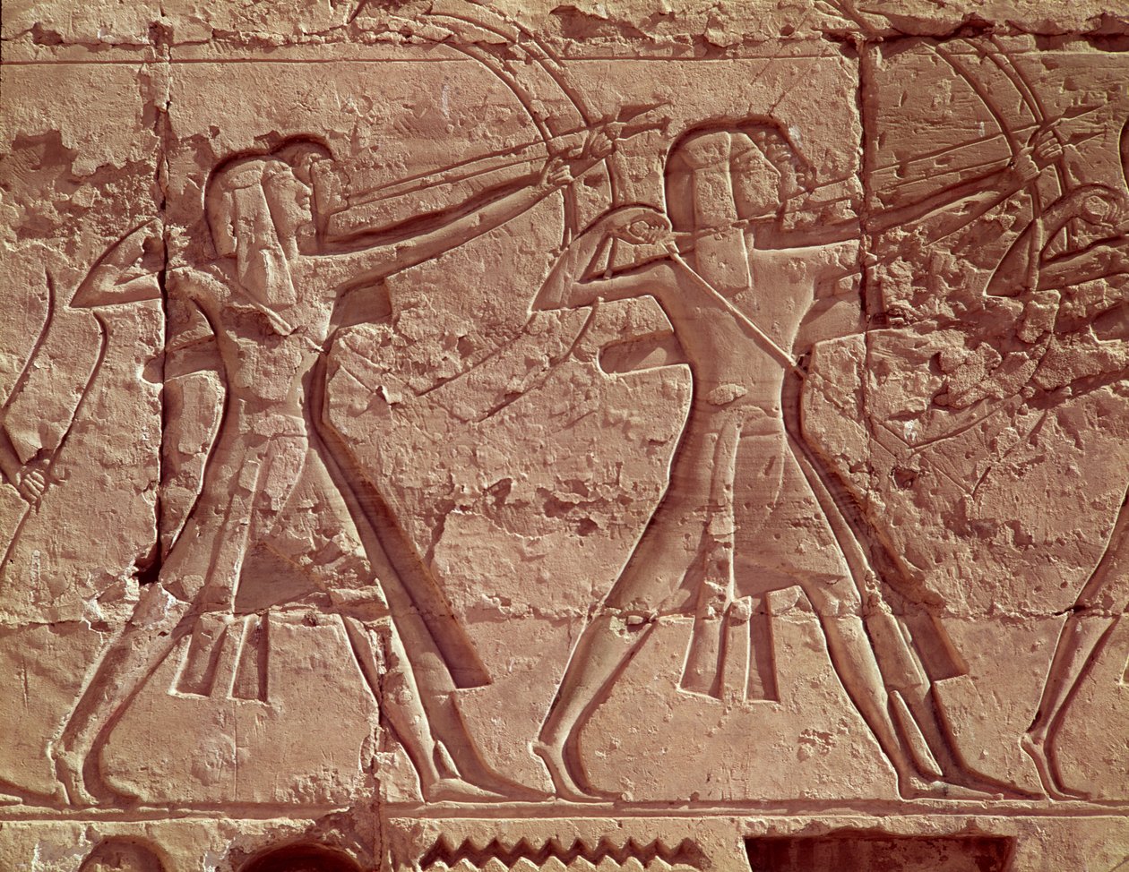 الرماة ، تفاصيل من مطاردة رمسيس الثالث (c.1184-1153 قبل الميلاد) من معبد الجندي رمسيس الثالث ، المملكة الجديدة (الحجر الرملي) بواسطة الأسرة المصرية العشرون