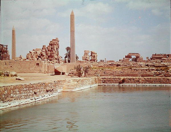 منظر للبحيرة المقدسة ، معبد آمون بواسطة مصري