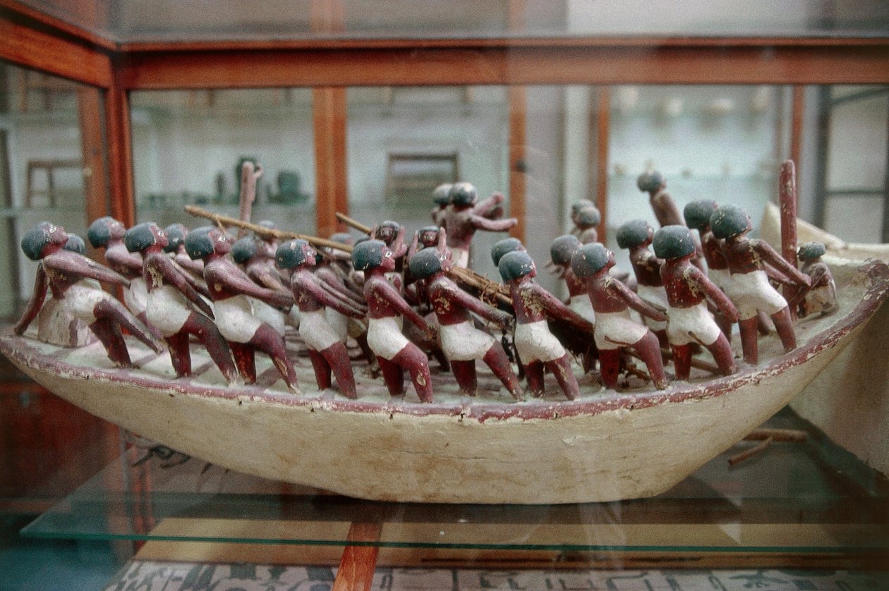 Scale model of boat from the Tomb of Meketre, Deir el-Bahari, Egypt, Egyptian civilization, Middle Kingdom, XI Dynasty بواسطة الأسرة المصرية الحادية عشر