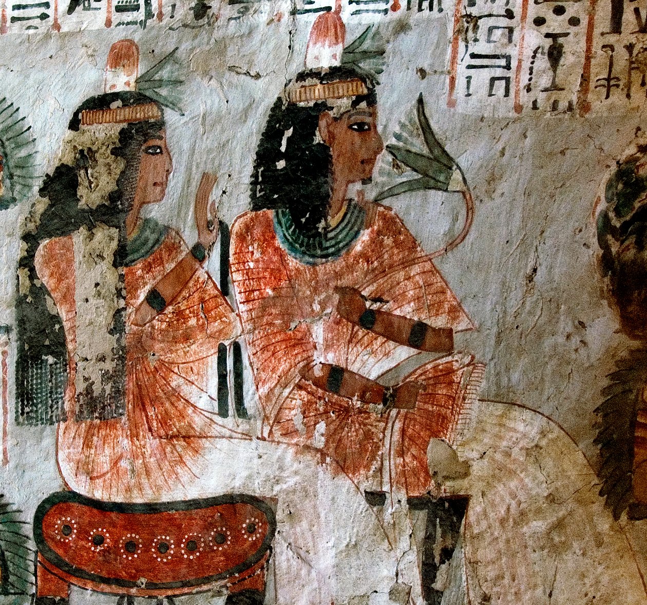 أثر مصري: تمثيل لنبتاوي (نبتاوي) زوجة الكاتب روي وشقيقته. لوحة قبر روي (TT255). الأسرة الثامنة عشر. من الضفة الغربية للأقصر ، مصر بواسطة الأسرة الثامنة عشر المصرية