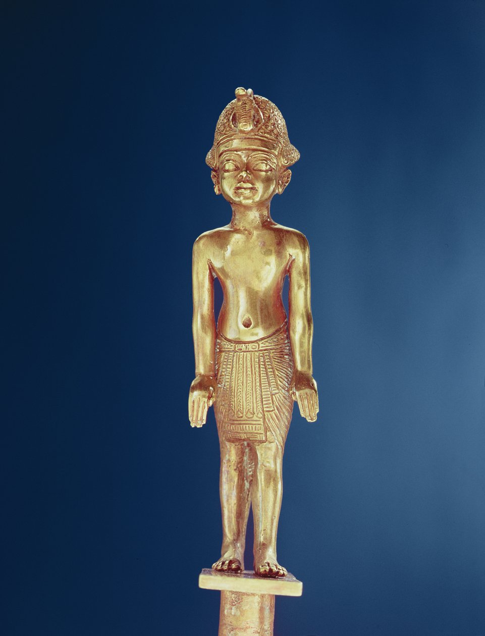 صورة للملك ، من مقبرة توت عنخ آمون (1370-1352 قبل الميلاد) المملكة الجديدة (الذهب) بواسطة الأسرة الثامنة عشر المصرية