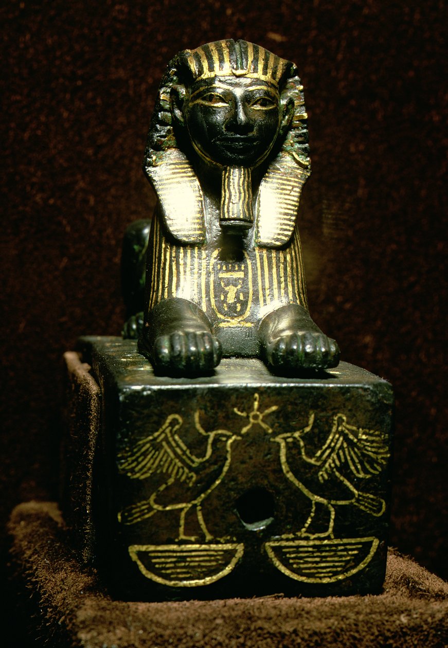 تمثال صغير لأبي الهول للملك تحتمس الثالث ، المملكة الحديثة ، 1490-1439 ق بواسطة الأسرة الثامنة عشر المصرية