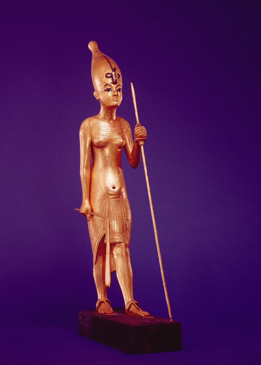 تمثال صغير للملك من مقبرة توت عنخ آمون (1370-1352 قبل الميلاد) المملكة الحديثة (خشب مذهّب) بواسطة الأسرة الثامنة عشر المصرية