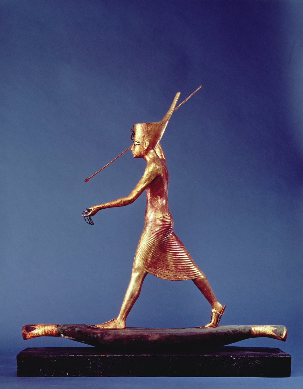 توت عنخ آمون (C.1370-1352 قبل الميلاد) Harpooner ، من مقبرة توت عنخ آمون ، المملكة الحديثة (الخشب المذهب) (انظر أيضًا 3977 و 120779) بواسطة الأسرة الثامنة عشر المصرية