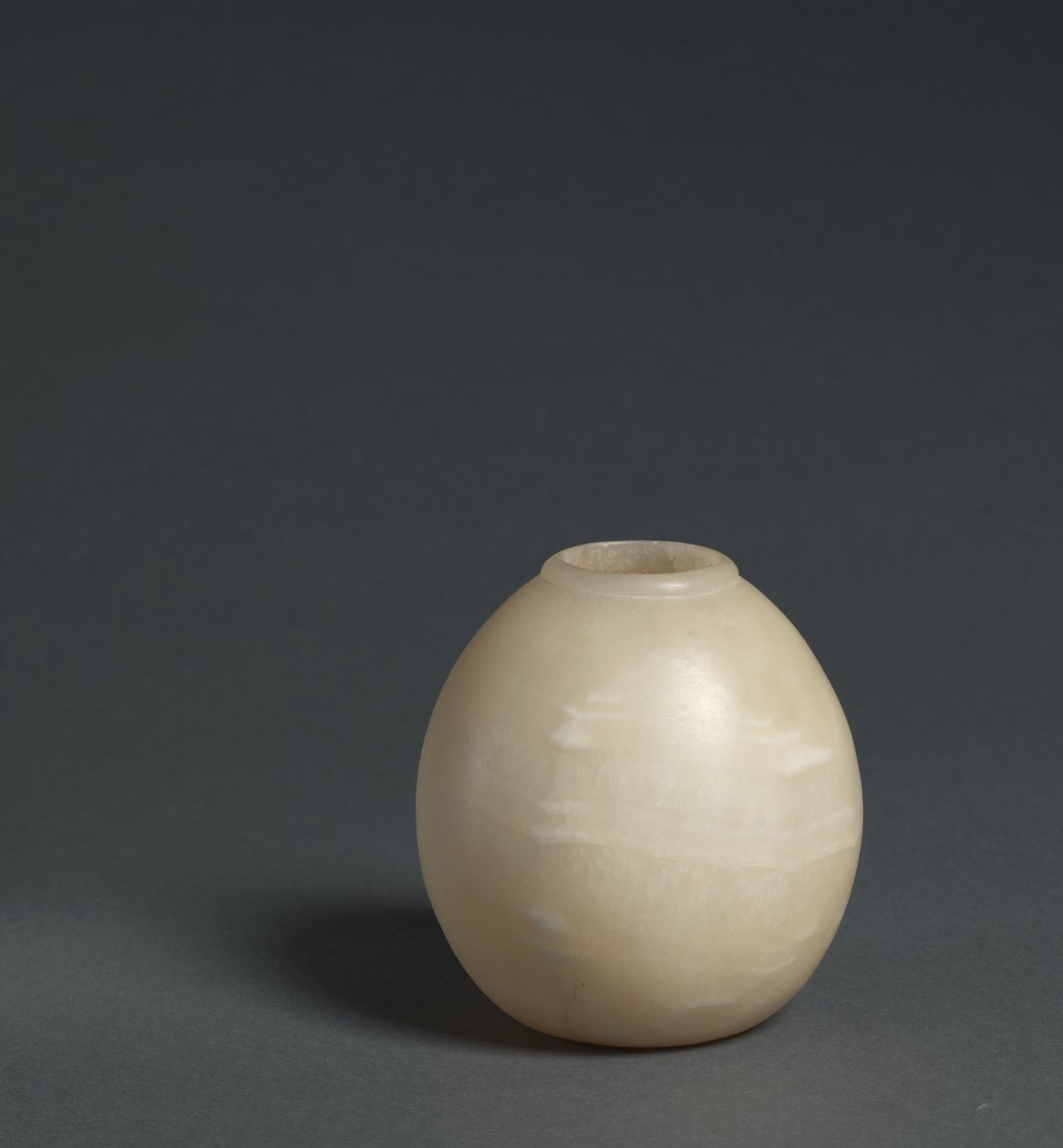 سفينة على شكل بيضة نعام ، المملكة الحديثة ، c.1540-1296 قبل الميلاد بواسطة الأسرة الثامنة عشر المصرية