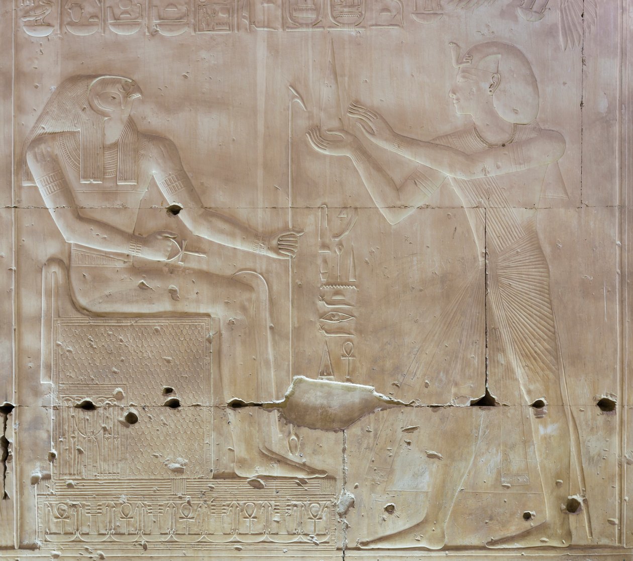 Basrelief ، معبد سيتي الأول ، أبيدوس ، مصر بواسطة الأسرة المصرية التاسعة عشرة