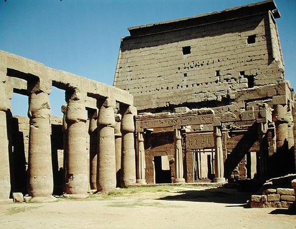 المحكمة التمعجية بواسطة الأسرة المصرية التاسعة عشرة