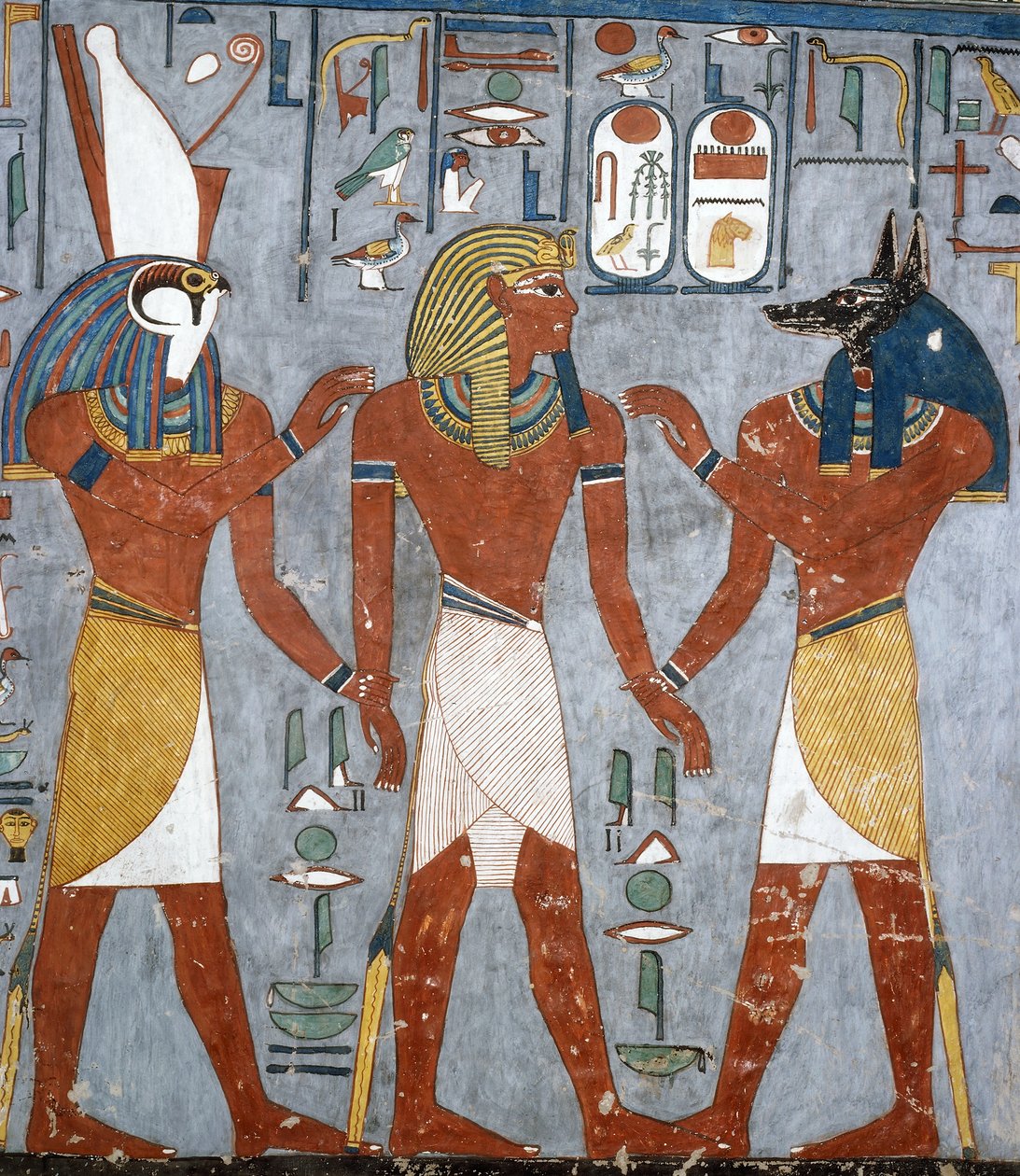 رعمسيس الأول بين حورس وأنوبيس ، لوحة جدارية ، غرفة الدفن ، قبر رمسيس الأول (KV16) ، وادي الملوك ، طيبة (قائمة اليونسكو للتراث العالمي بواسطة الأسرة المصرية التاسعة عشرة