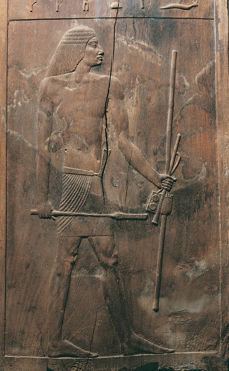 Panel depicting deceased from tomb of Hesira at Saqqara, Egypt, Old Kingdom, Dynasty III, 2650-2150 B.C. (low relief) بواسطة الأسرة الثالثة المصرية