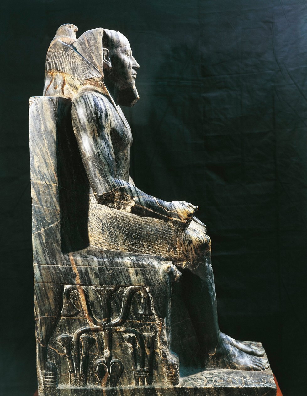 Statue of Pharaoh Khafre, Dynasty IV, Egypt (photo) بواسطة الأسرة الرابعة المصرية