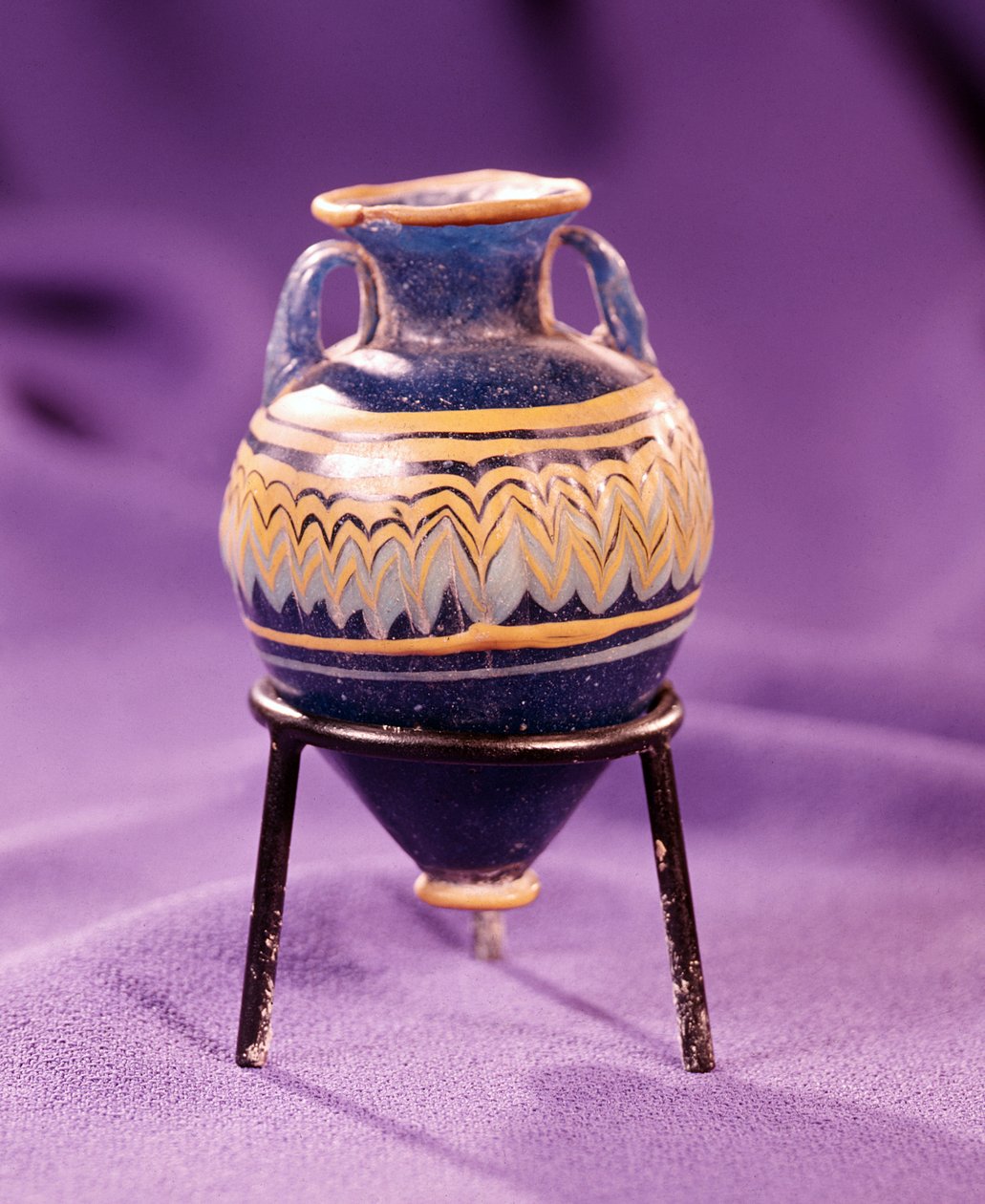 أمفورا ، القرنين الثالث والرابع قبل الميلاد (زجاج) بواسطة مصري مصري