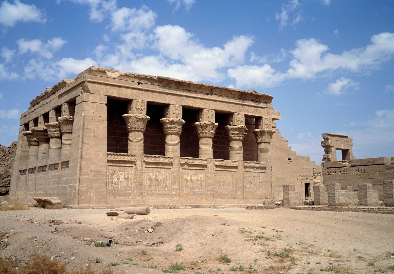 العمارة القديمة: معبد حتحور في دندرة ، مصر بواسطة الفترة البطلمية المصرية