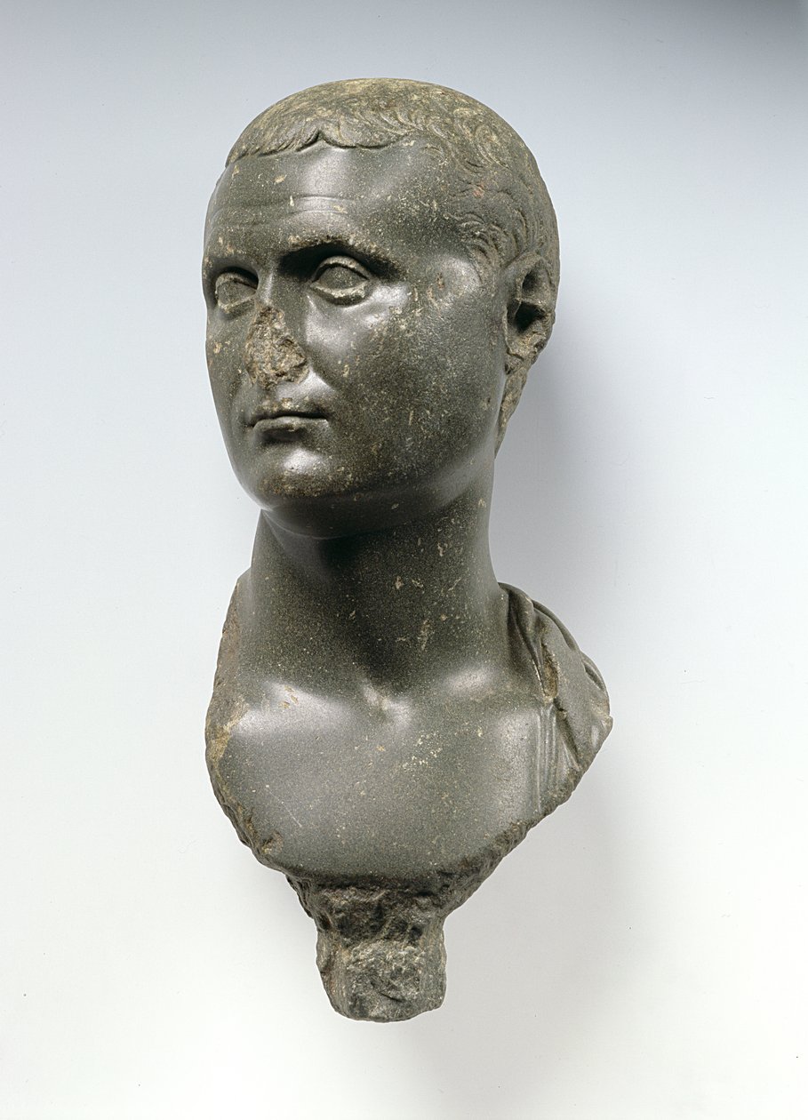 تمثال نصفي لأحد النبلاء الرومان ، قيل أنه مارك أنتوني (c.82-30BC) ، ربما من الإسكندرية ، مصر ، 50 قبل الميلاد - 50 ميلادي (schist) بواسطة الفترة البطلمية المصرية